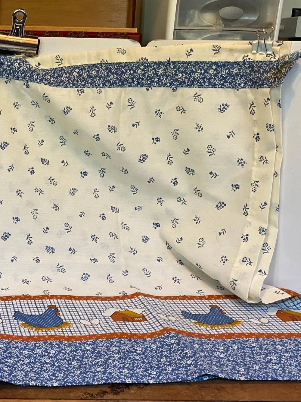 RARE SEARS 2 Vintage Country Kitchen Curtains Hen Chicken Nest Egg Barn Cottage